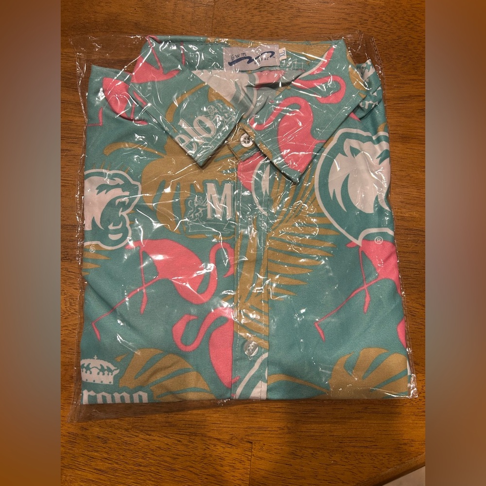 Hershey Bears Modelo Tropical Print Button-Up Shirt